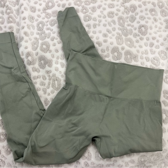 set active leggings - Picture 1 of 4